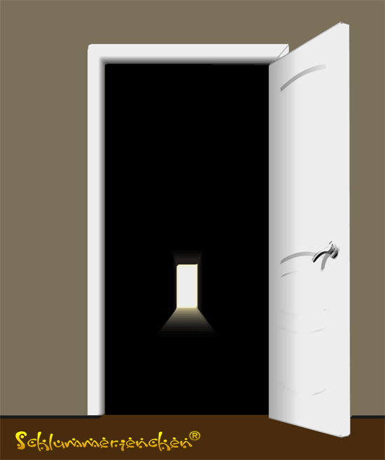 Tür die in den Keller führt. Blick auf lange Treppe hinunter mit Licht am Ende. Aus der Gruselgeschichte der Keller des Grauens; Autor: Jens Pätz; Website: schlummerienchen.de